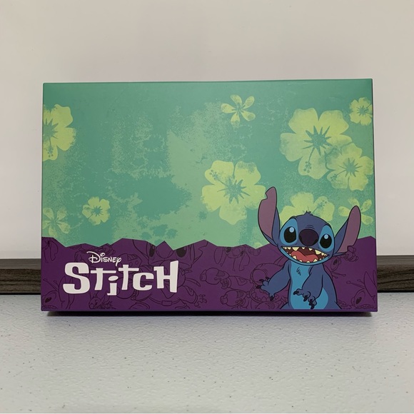 Disney Stitch 2-Piece ID Card Holder Wallet & Keychain Gift Set-NIB - Picture 6 of 7